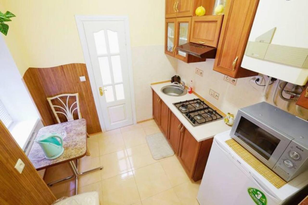 Apartment Veronica In Center Lviv Bagian luar foto