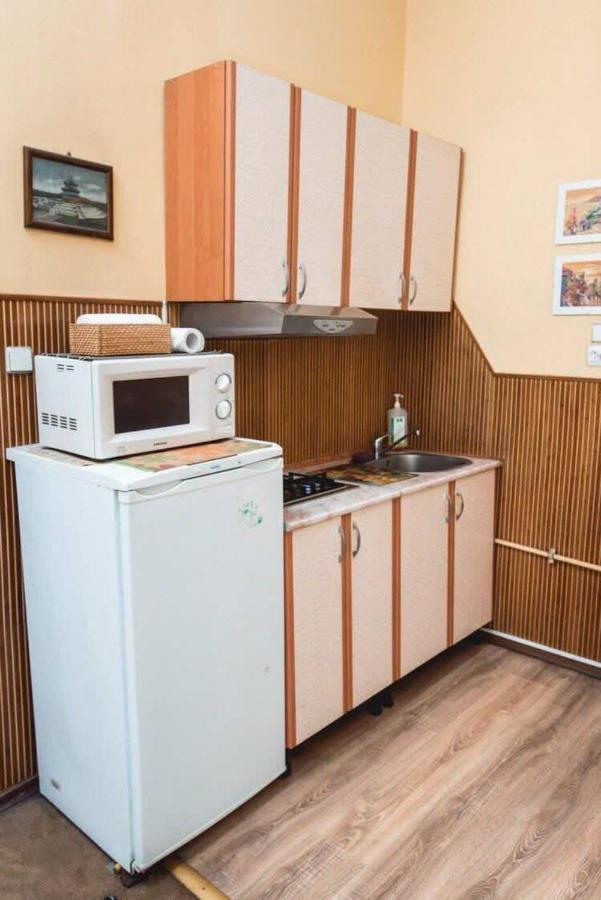 Apartment Veronica In Center Lviv Bagian luar foto